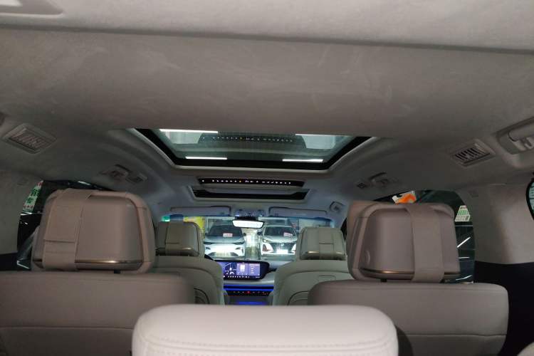 Used Buick GL8 New Energy 2026 Model Lu Zun Luxury Edition Headliner