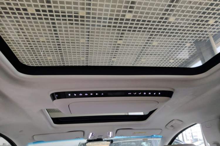 Used Buick GL8 New Energy 2026 Model Lu Zun Luxury Edition Headliner