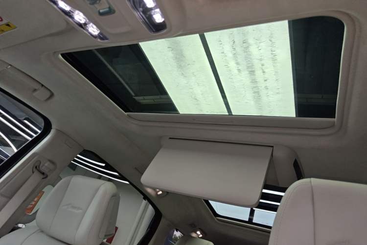 Used Buick GL8 New Energy 2026 Model Lu Zun Luxury Edition Headliner