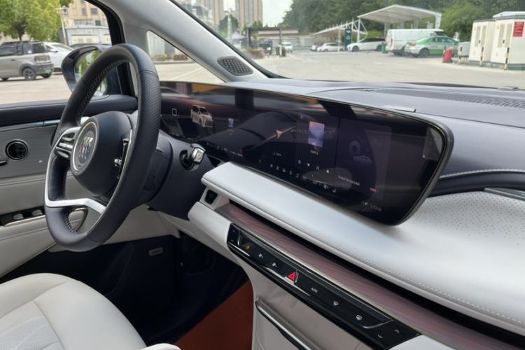Used Buick GL8 New Energy 2026 Model Lu Zun Luxury Edition Interior 4