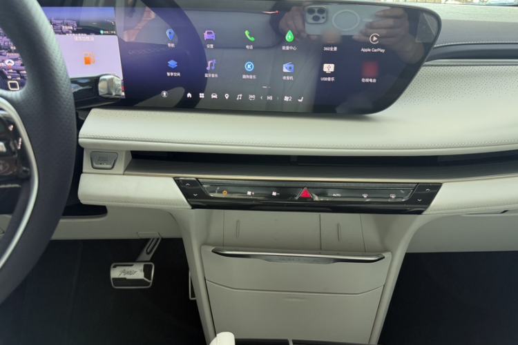 Used Buick GL8 New Energy 2026 Model Lu Zun Prestige Edition Interior 4