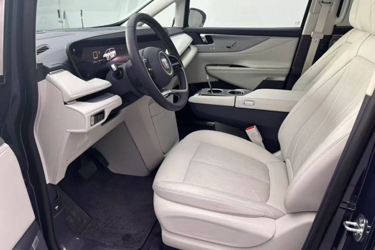 Used Buick GL8 New Energy 2026 Model Lu Zun Prestige Edition Interior 4