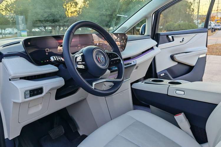 Used Buick GL8 New Energy 2026 Model Lu Zun Luxury Edition Interior 6