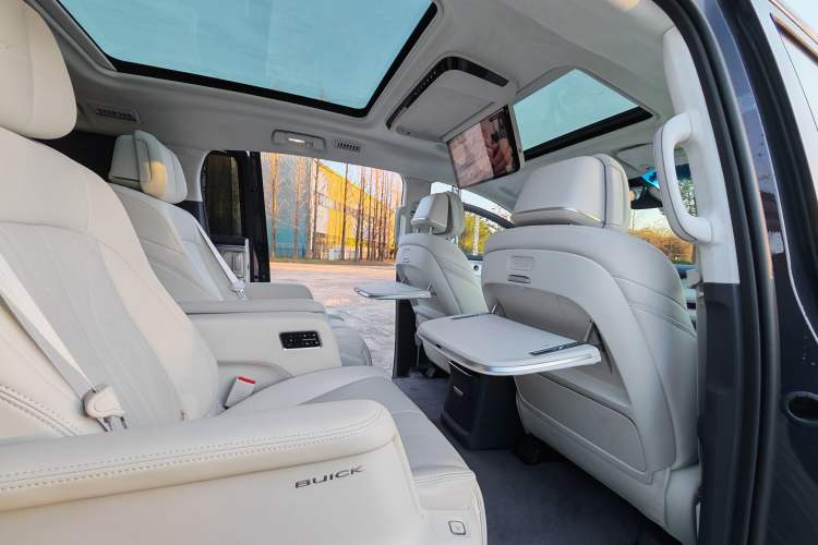 Used Buick GL8 New Energy 2026 Model Lu Zun Luxury Edition Interior 7