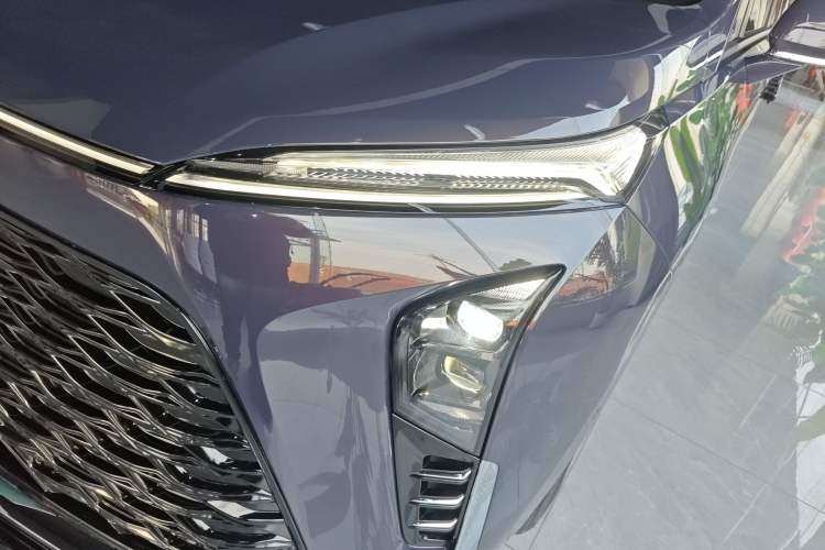 Used Buick GL8 New Energy 2026 Model Lu Zun Luxury Edition Left Front Headlight