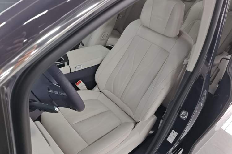 Used Buick GL8 New Energy 2026 Model Lu Zun Luxury Edition Left Front Seat