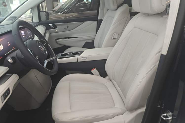 Used Buick GL8 New Energy 2026 Model Lu Zun Prestige Edition Left Front Seat