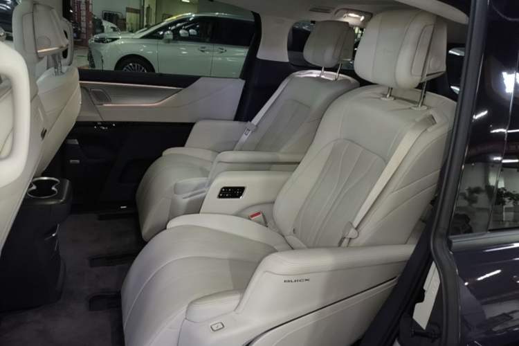 Used Buick GL8 New Energy 2026 Model Lu Zun Luxury Edition Left Rear Seat