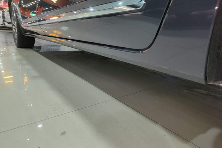 Used Buick GL8 New Energy 2026 Model Lu Zun Luxury Edition Left Side Sill