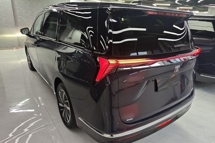 Used Buick GL8 New Energy 2026 Model Lu Zun Luxury Edition Rear Left 45 Deg