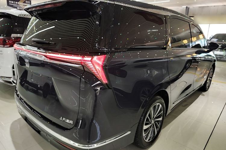 Used Buick GL8 New Energy 2026 Model Lu Zun Luxury Edition Rear Right 45 Deg