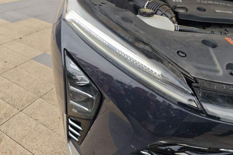 Used Buick GL8 New Energy 2026 Model Lu Zun Luxury Edition Right Front Headlight