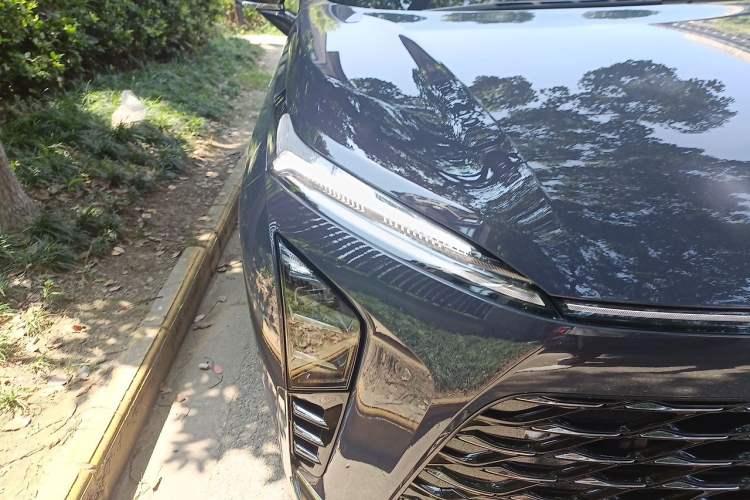Used Buick GL8 New Energy 2026 Model Lu Zun Luxury Edition Right Front Headlight