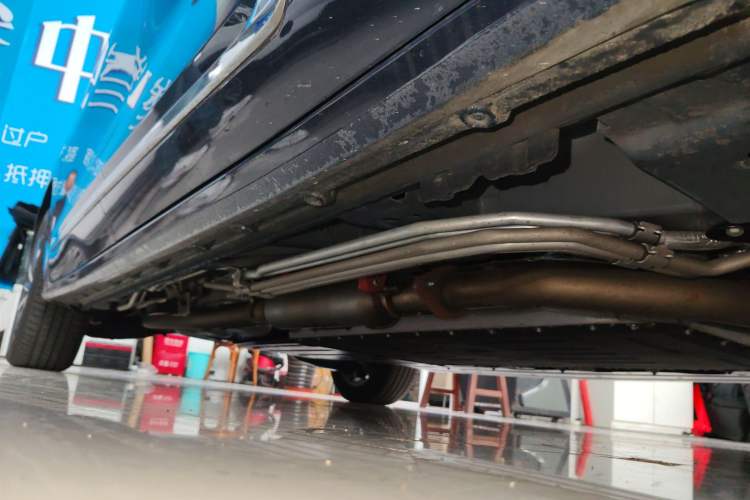 Used Buick GL8 New Energy 2026 Model Lu Zun Luxury Edition Right Side Sill