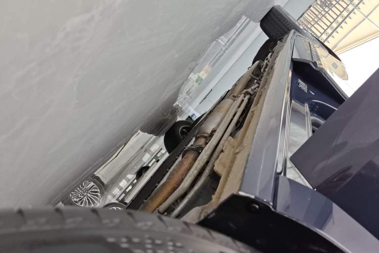 Used Buick GL8 New Energy 2026 Model Lu Zun Luxury Edition Right Side Sill