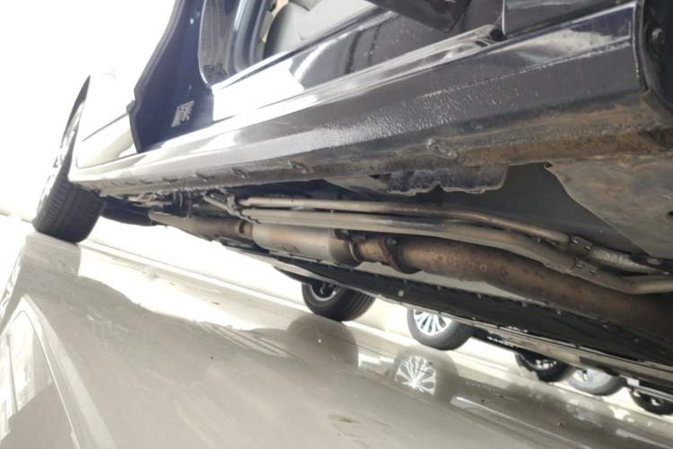 Used Buick GL8 New Energy 2026 Model Lu Zun Luxury Edition Right Side Sill