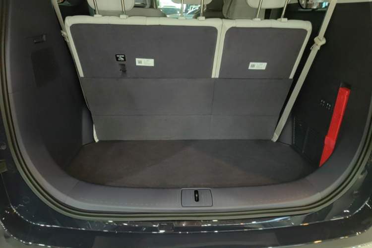 Used Buick GL8 New Energy 2026 Model Lu Zun Luxury Edition Trunk