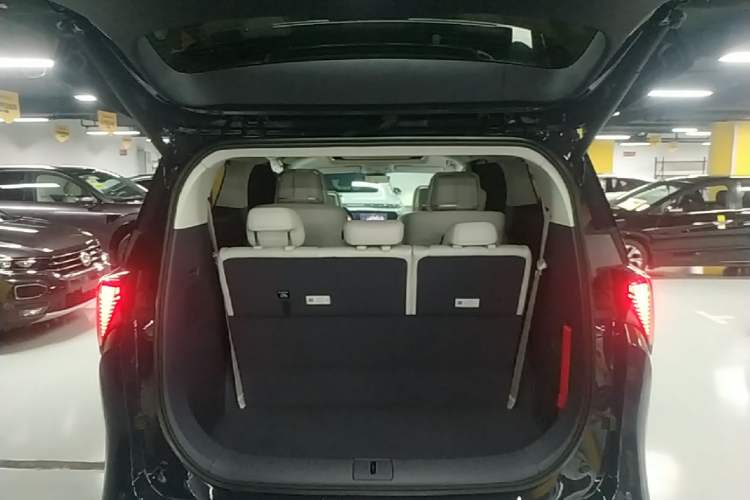 Used Buick GL8 New Energy 2026 Model Lu Zun Luxury Edition Trunk