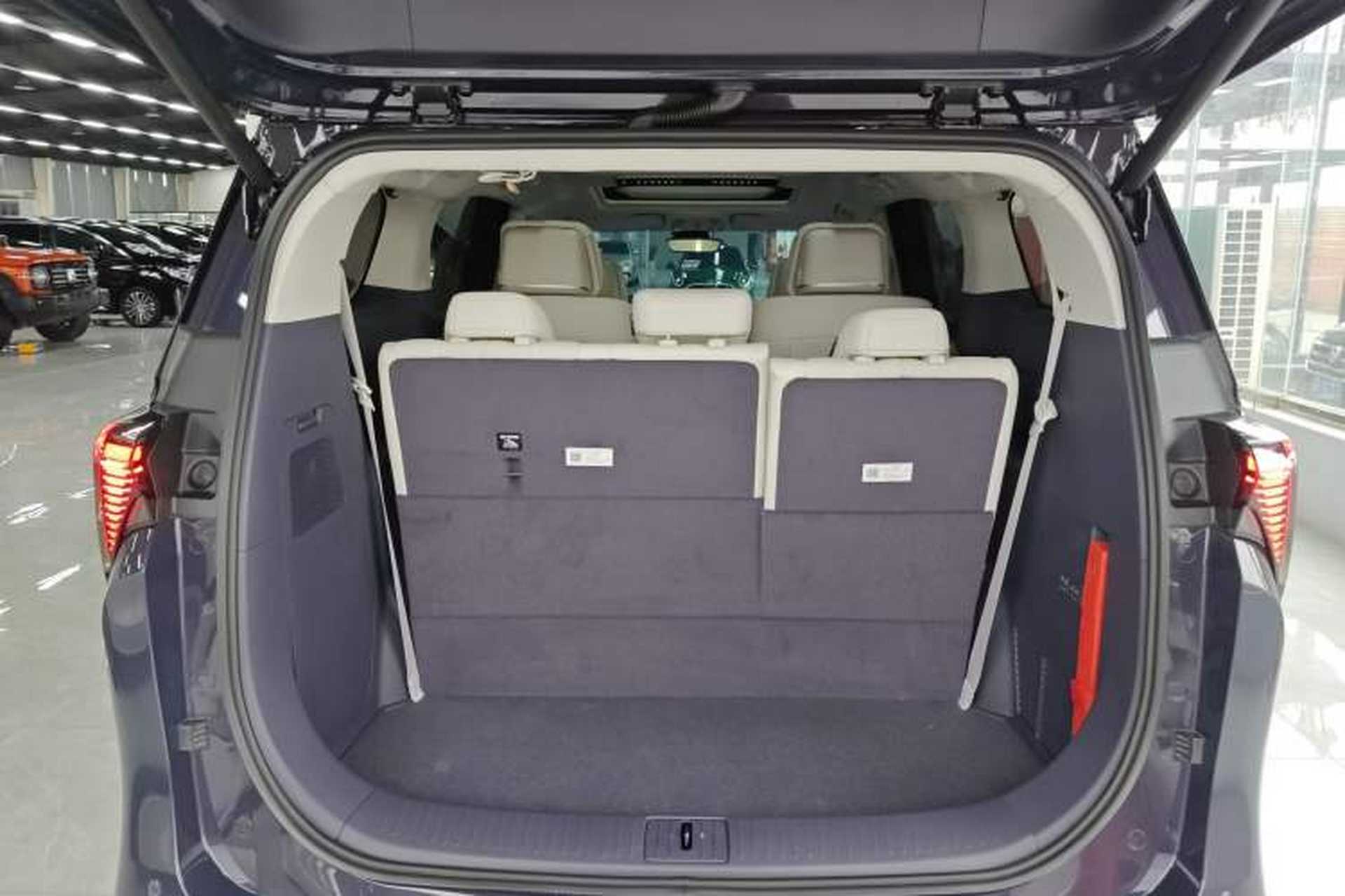 Used Buick GL8 New Energy 2026 Model Lu Zun Luxury Edition Trunk