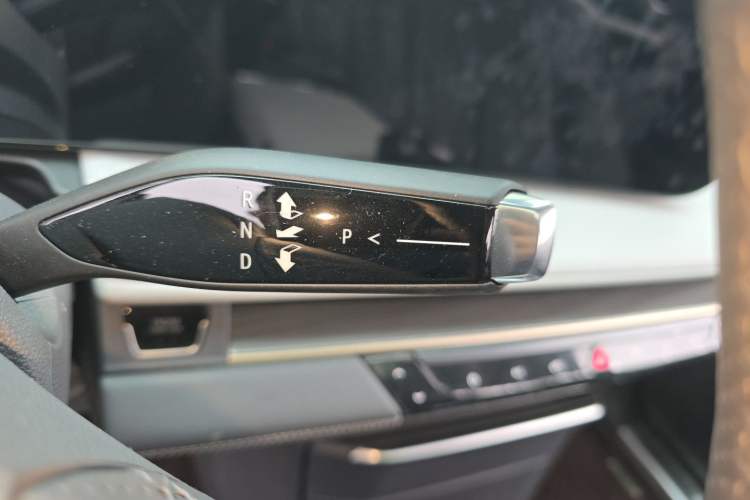Used Buick GL8 New Energy 2026 Model Lu Zun Smart Enjoyment Edition Gear Lever