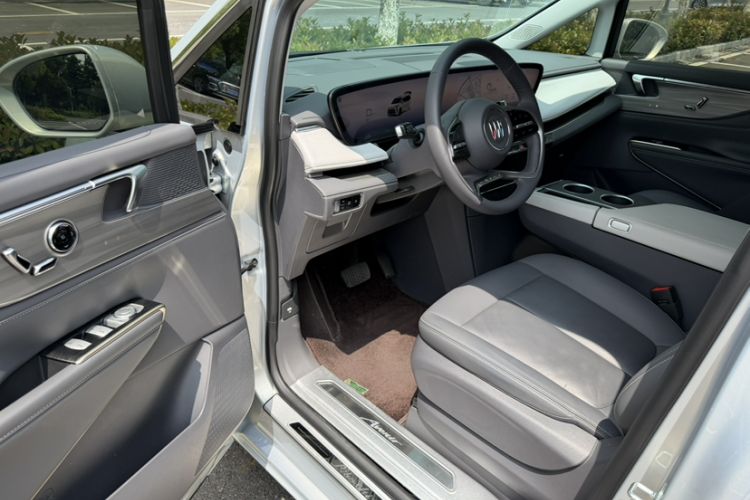 Used Buick GL8 New Energy 2026 Model Lu Zun Smart Enjoyment Edition Interior 4