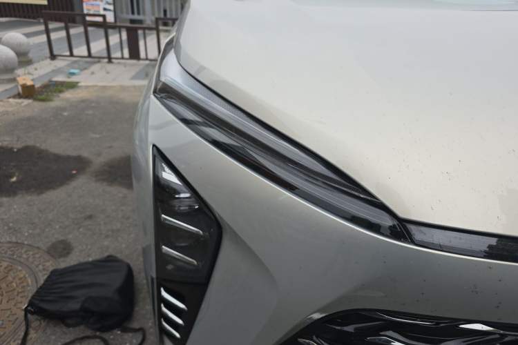 Used Buick GL8 New Energy 2026 Model Lu Zun Smart Enjoyment Edition Right Front Headlight