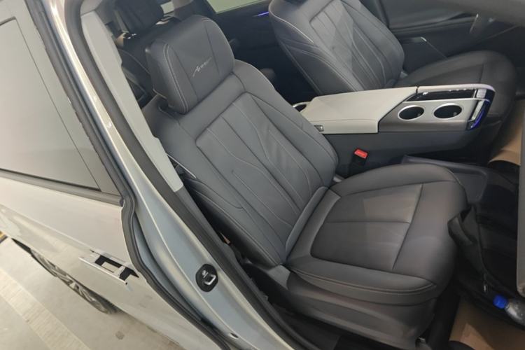 Used Buick GL8 New Energy 2026 Model Lu Zun Smart Enjoyment Edition Right Front Seat