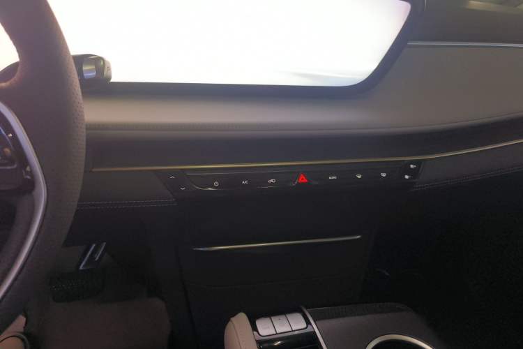 Used Buick GL8 New Energy 2026 Model Lu Zun Smart Enjoyment Edition Audio And AC Panel