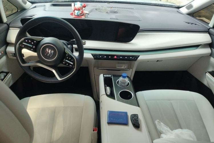 Used Buick GL8 New Energy 2026 Model Lu Zun Luxury Edition Center Console