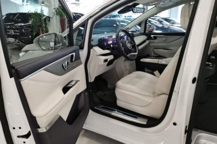 Used Buick GL8 New Energy 2026 Model Lu Zun Prestige Edition Driver Seat