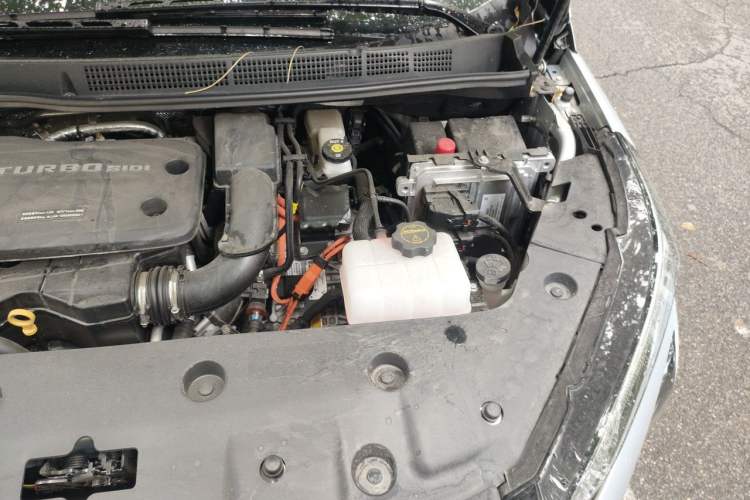 Used Buick GL8 New Energy 2026 Model Lu Zun Luxury Edition Engine Bay Left