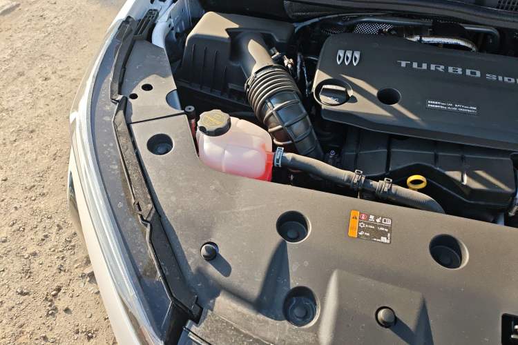 Used Buick GL8 New Energy 2026 Model Lu Zun Luxury Edition Engine Bay Right