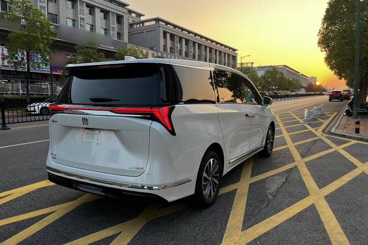 Used Buick GL8 New Energy 2026 Model Lu Zun Smart Enjoyment Edition Exterior 4