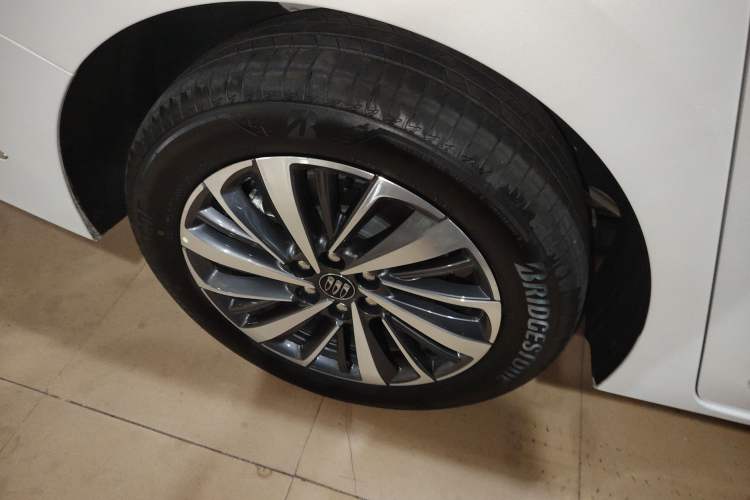Used Buick GL8 New Energy 2026 Model Lu Zun Luxury Edition Exterior 8