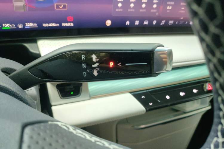 Used Buick GL8 New Energy 2026 Model Lu Zun Luxury Edition Gear Lever
