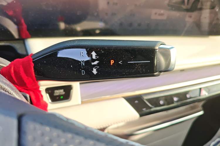 Used Buick GL8 New Energy 2026 Model Lu Zun Luxury Edition Gear Lever
