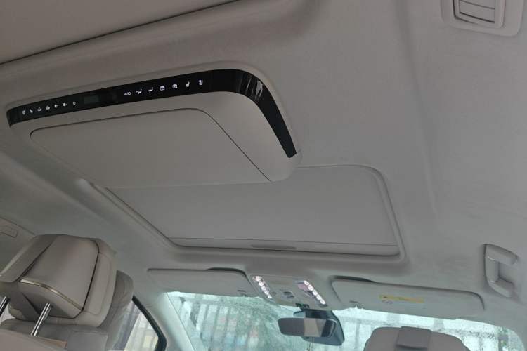 Used Buick GL8 New Energy 2026 Model Lu Zun Prestige Edition Headliner