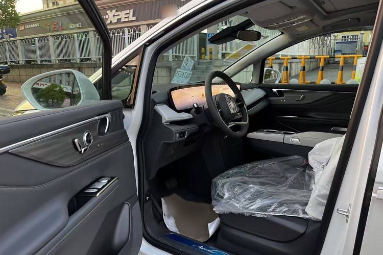Used Buick GL8 New Energy 2026 Model Lu Zun Smart Enjoyment Edition Interior 1