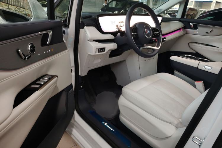 Used Buick GL8 New Energy 2026 Model Lu Zun Luxury Edition Interior 3