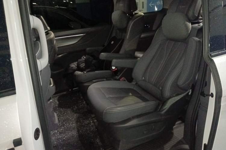 Used Buick GL8 New Energy 2026 Model Lu Zun Smart Enjoyment Edition Left Rear Seat