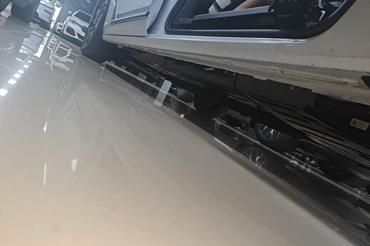 Used Buick GL8 New Energy 2026 Model Lu Zun Smart Enjoyment Edition Left Side Sill