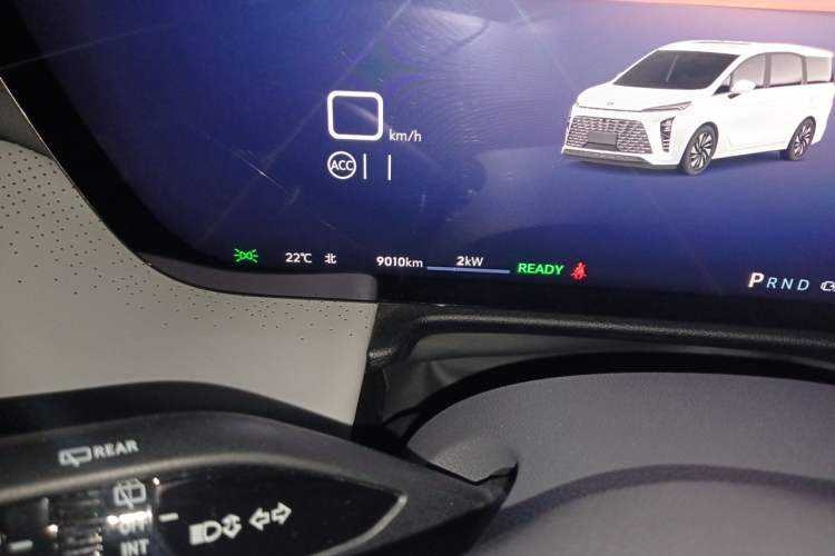 Used Buick GL8 New Energy 2026 Model Lu Zun Smart Enjoyment Edition Odometer Close Up
