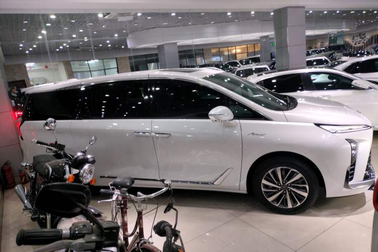 Used Buick GL8 New Energy 2026 Model Lu Zun Smart Enjoyment Edition Rear Right 45 Deg