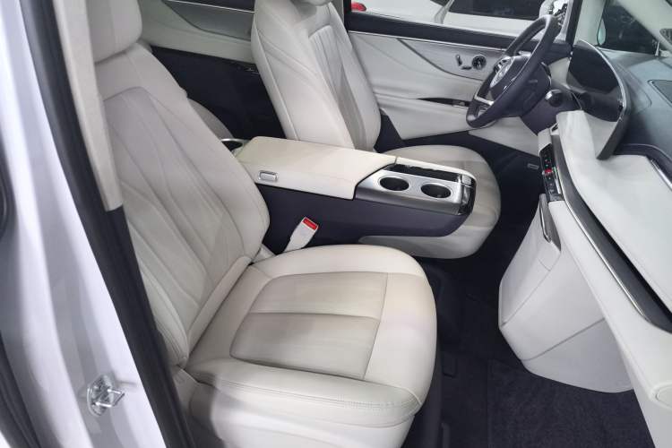 Used Buick GL8 New Energy 2026 Model Lu Zun Prestige Edition Right Front Seat