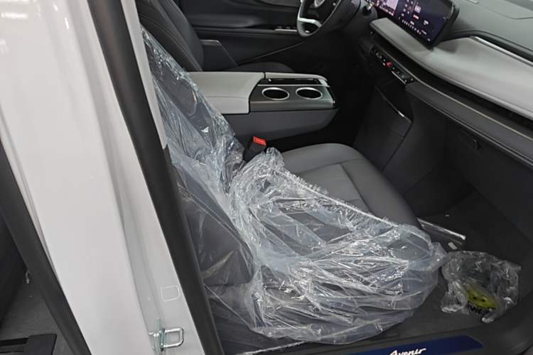 Used Buick GL8 New Energy 2026 Model Lu Zun Smart Enjoyment Edition Right Front Seat