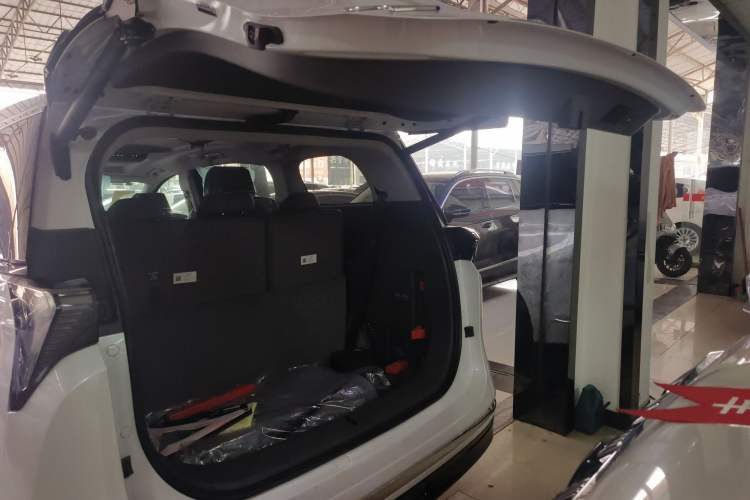 Used Buick GL8 New Energy 2026 Model Lu Zun Smart Enjoyment Edition Trunk