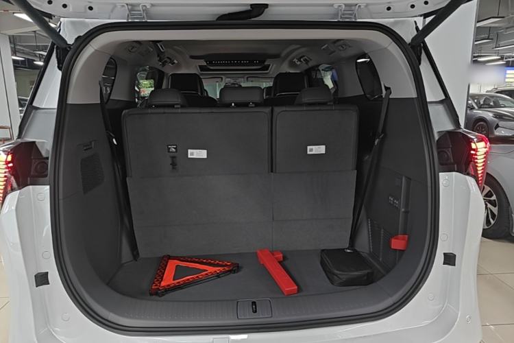 Used Buick GL8 New Energy 2026 Model Lu Zun Smart Enjoyment Edition Trunk