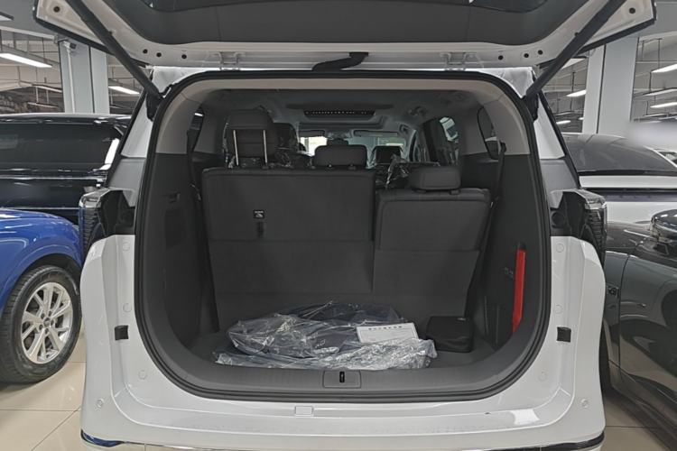 Used Buick GL8 New Energy 2026 Model Lu Zun Smart Enjoyment Edition Trunk