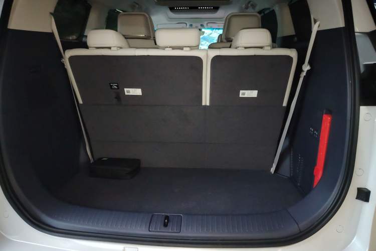 Used Buick GL8 New Energy 2026 Model Lu Zun Luxury Edition Trunk