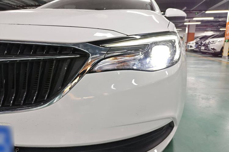 Used Buick GT 2021 Revised Version Flagship 1.5L Automatic Elite Edition Left Front Headlight